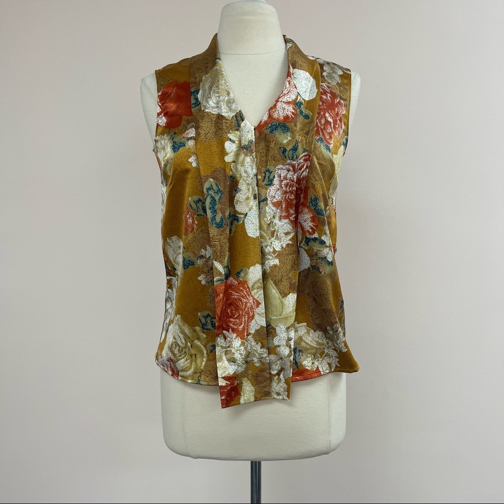 Tahari Floral Print Sleeveless Blouse in Graphic Peony - Picture 5 of 9